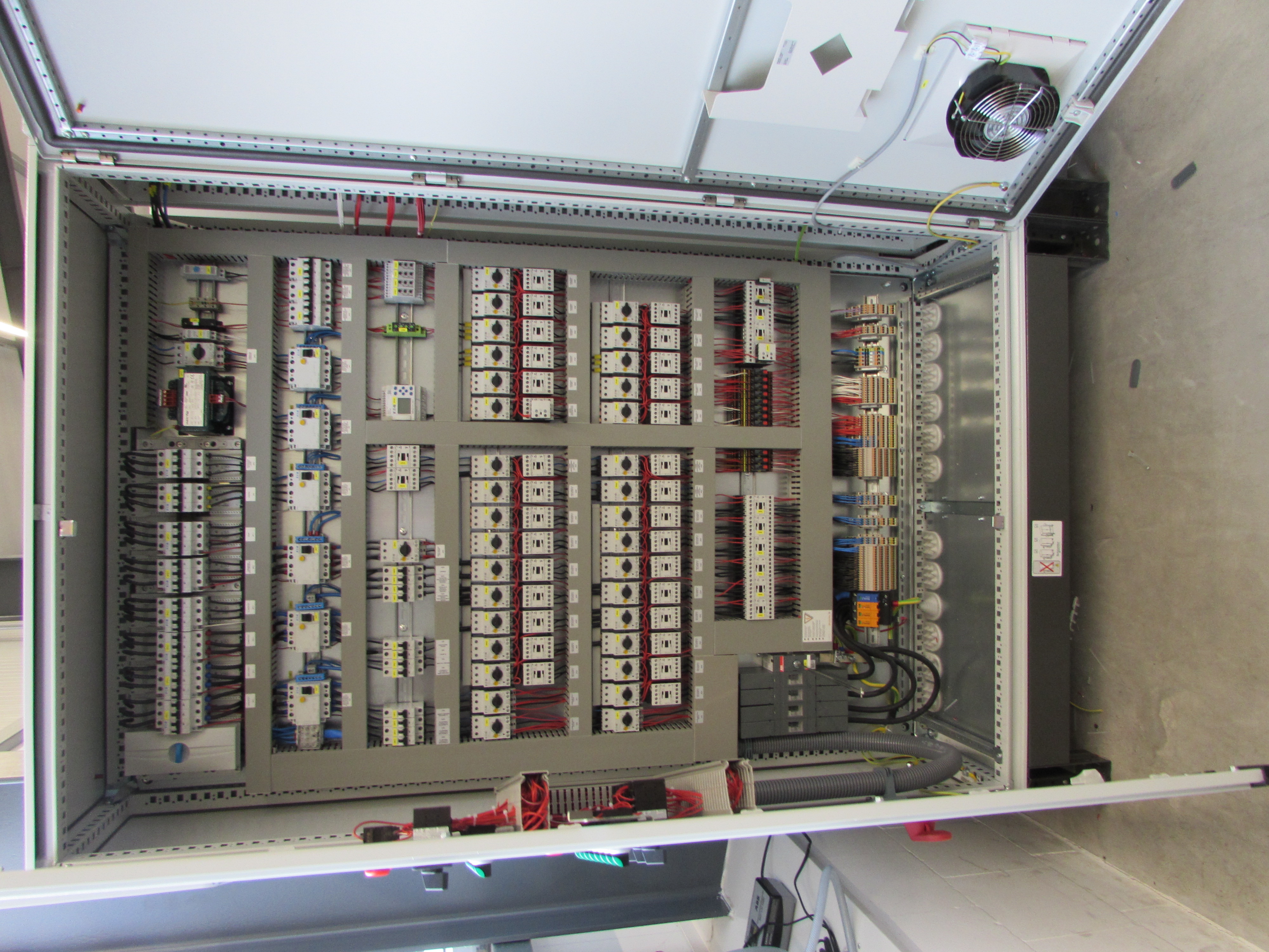 Control cabinet layer house - UV788 5r5t